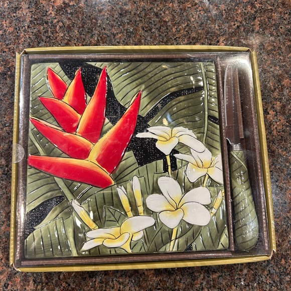 New - Retro Hawaiian Serving Tile with Cheese Knife - Picture 1 of 2